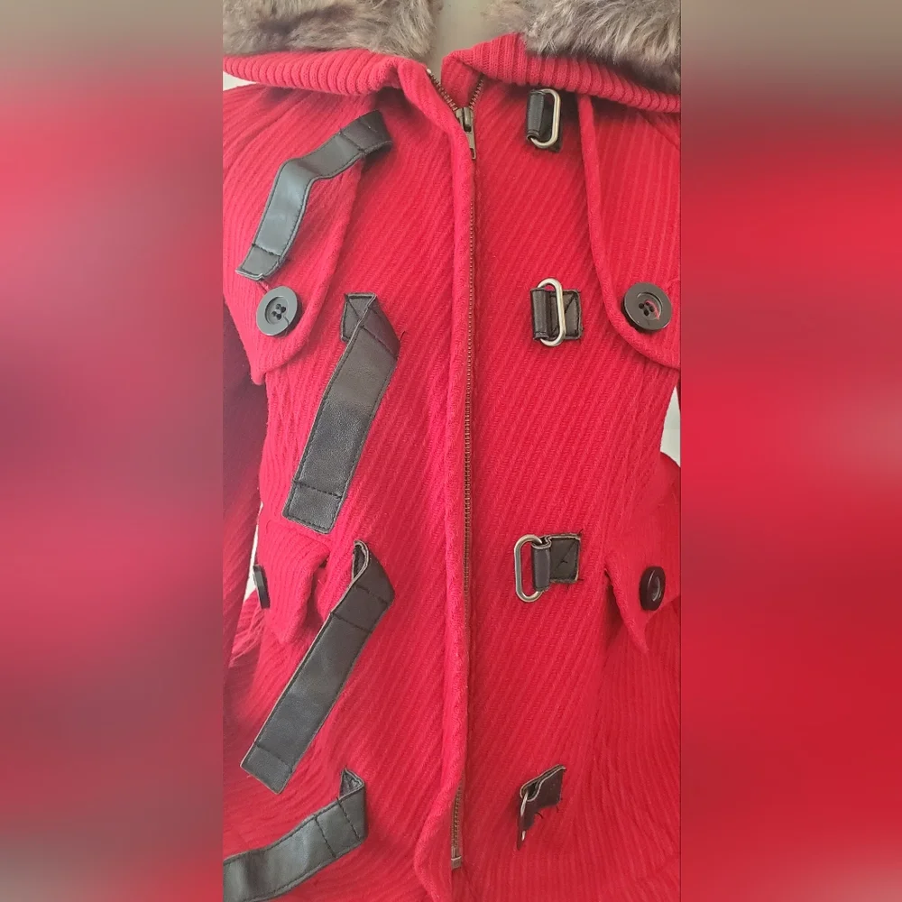 Little Red Winter Coat With Hood Faux Fur - Picture 10 of 13